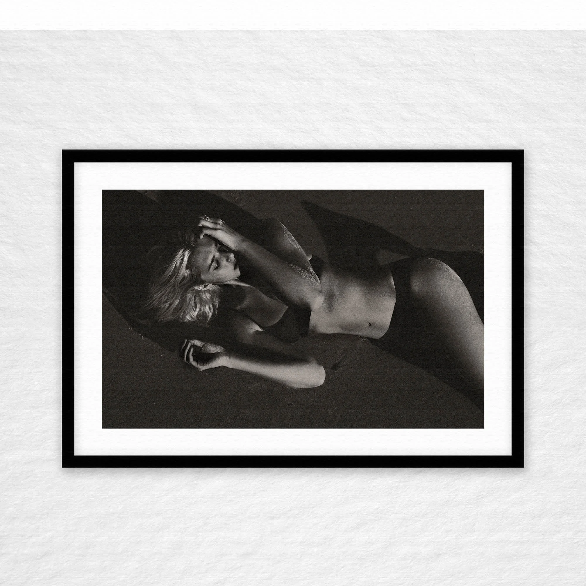 FEATURE 95x65cm | HORIZONTAL | WITH | FRAMED