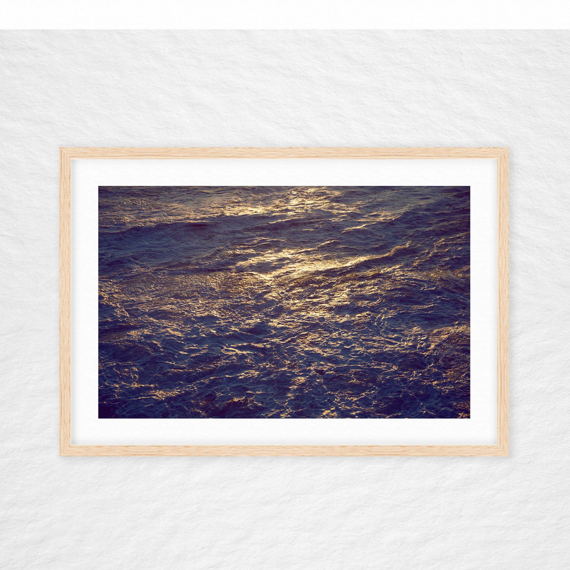 FEATURE 95x65cm | HORIZONTAL | WITH | RAMED