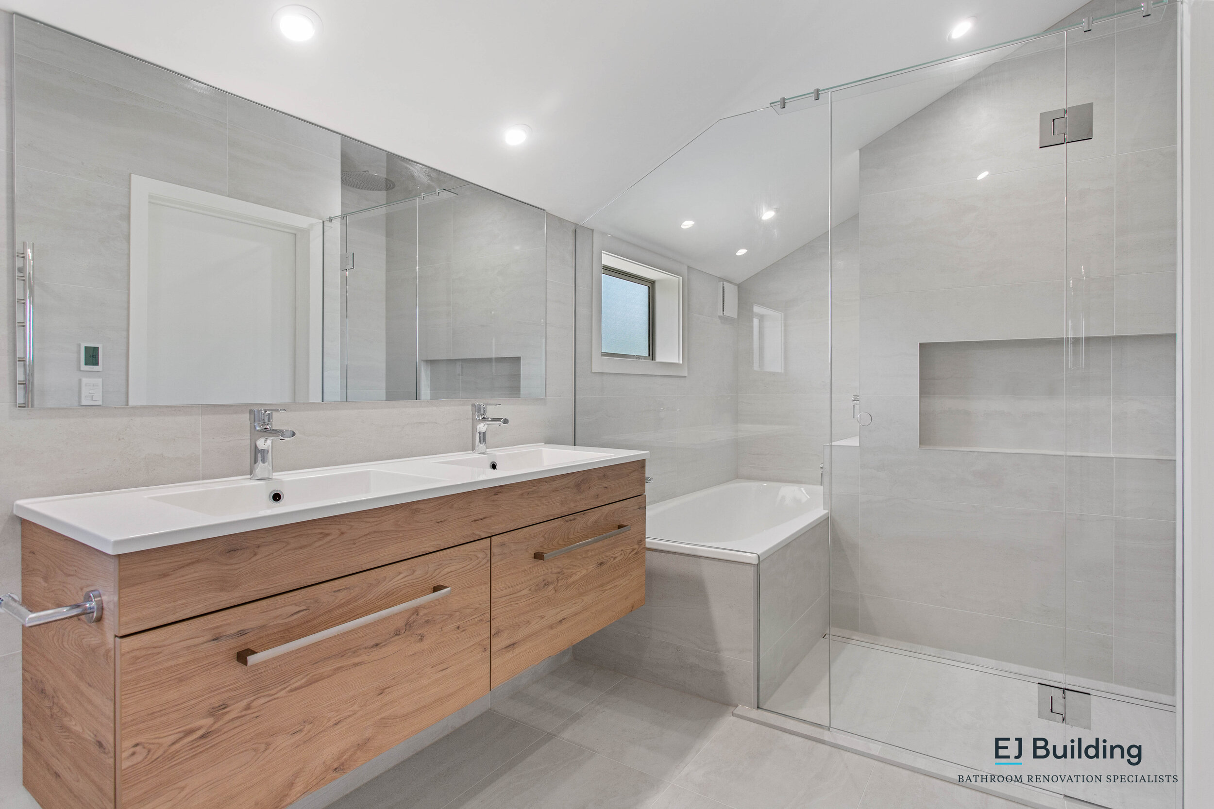 Four Tips for Small Bathroom Design - thedatashift