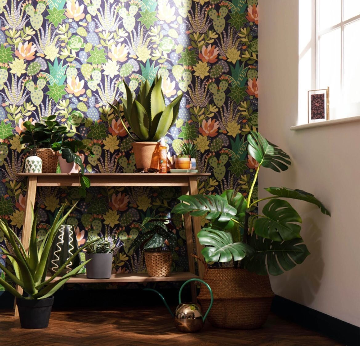 Biophilic is a word we are hearing a lot in Interior Design. 
I must admit I&rsquo;m shocking at killing plants even though I was a Florist in a past live. 

I do love how alive plants can make our interiors feel. 

Stunning wallpaper by @lust.home 
