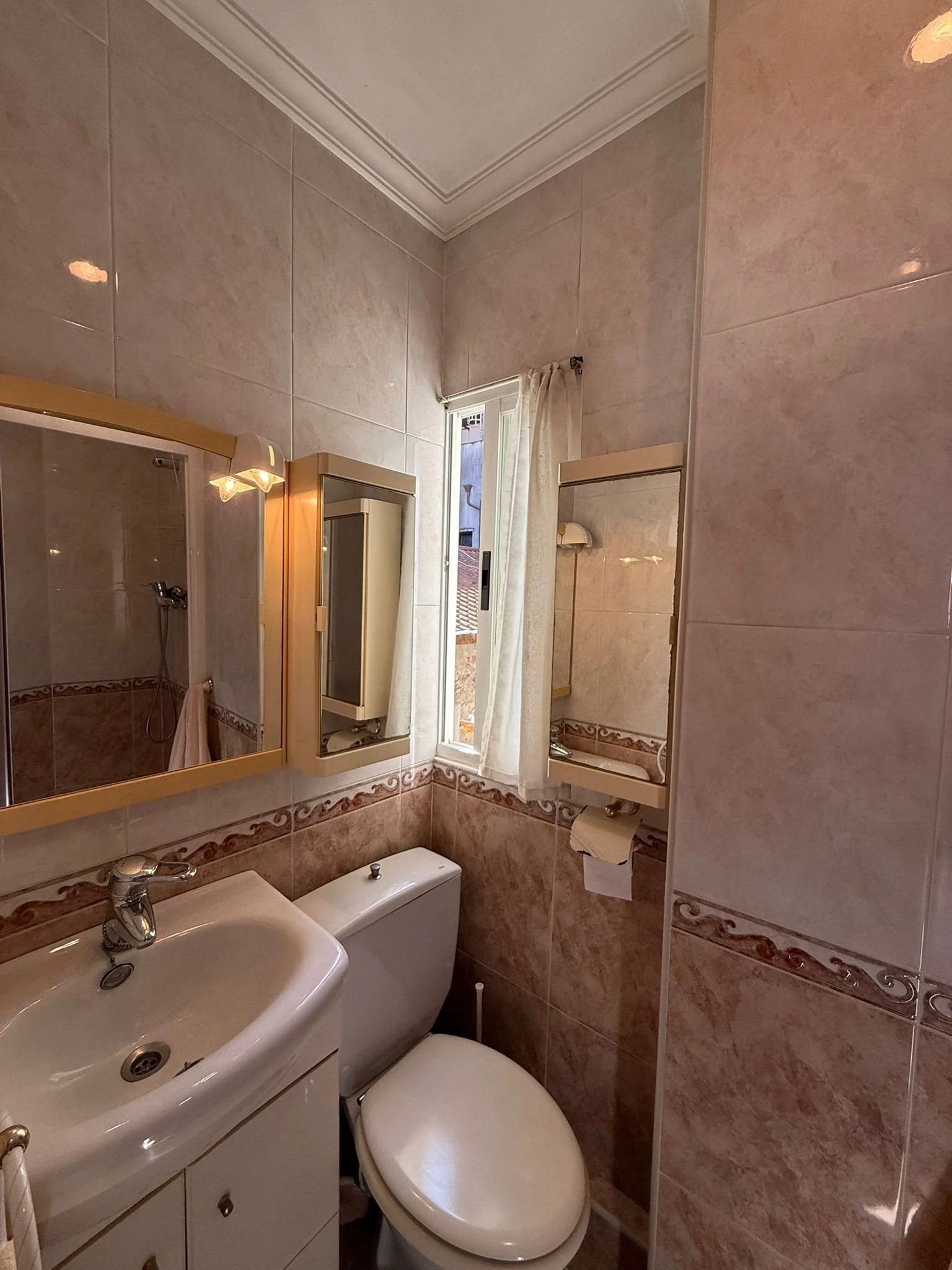 WhatsApp Image 2025-09-16 at 12.22.53 (3).jpeg