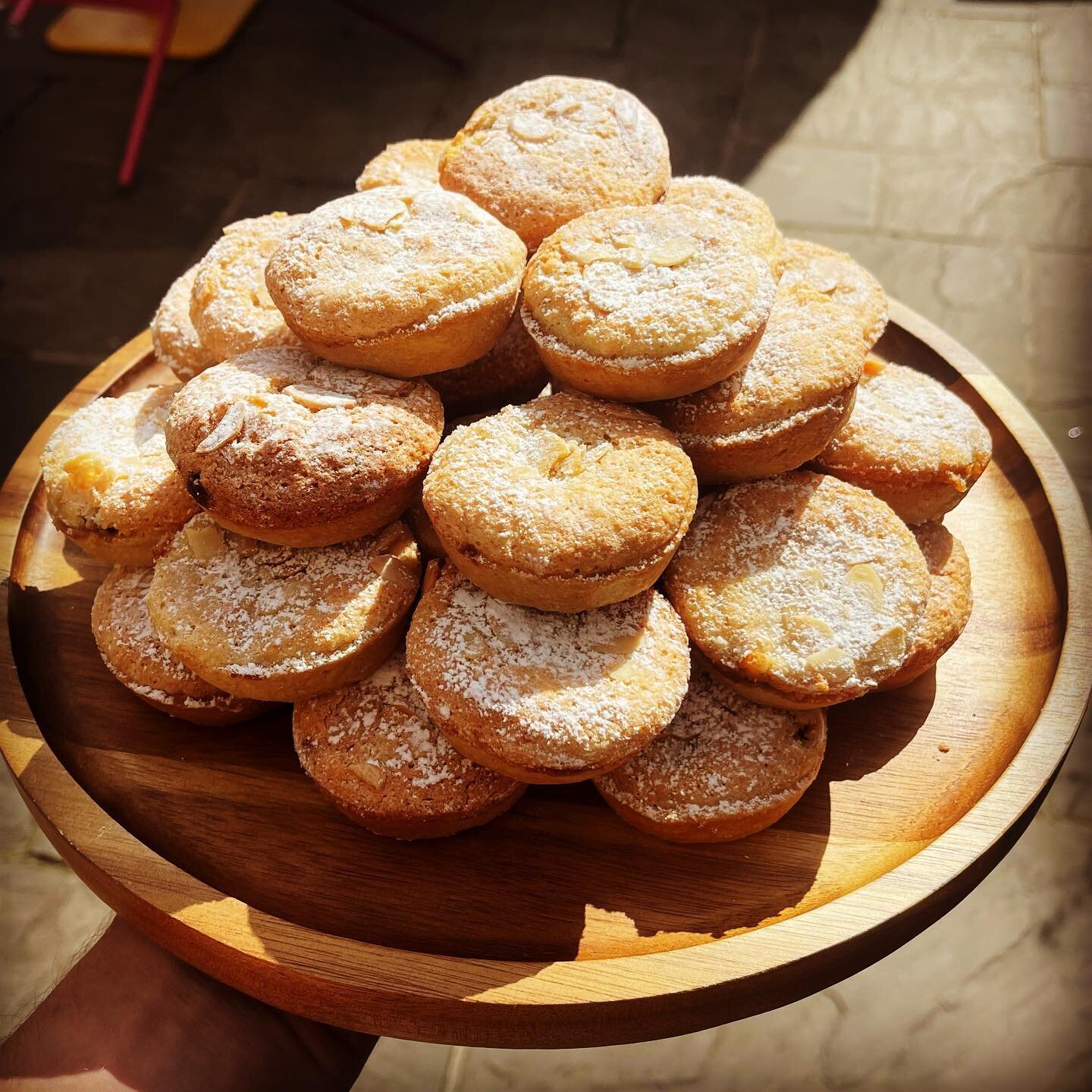 Mince piesssss!

#sorrylynne #mincepies #christmas #nom