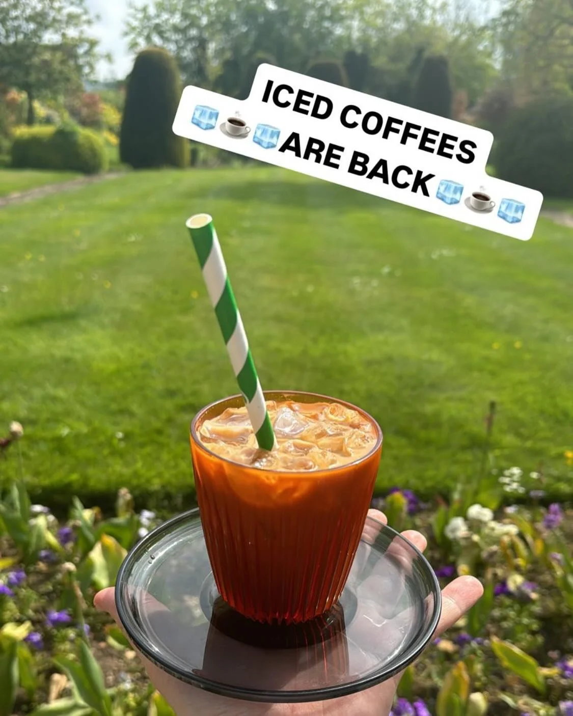 Iced latte, iced americano &amp; iced mocha are back for the summer. Fabulous @ozonecoffeeuk coffee served in stylish @huskeeuk renew cups &amp; saucers #iced #deli #cotswolds #icedlatte #icedcoffee #summer #ice #cool #broadway #coffee #americano #br