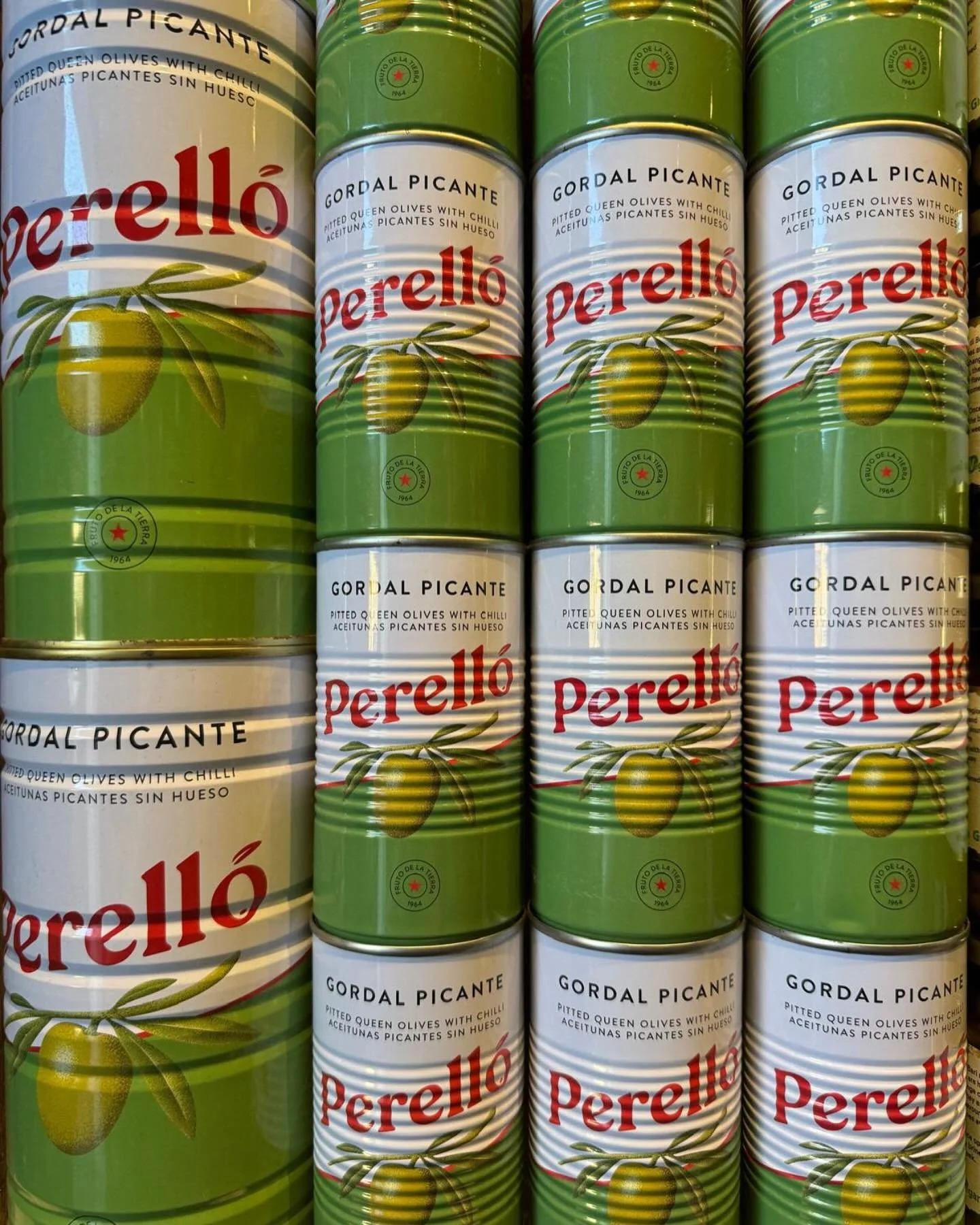 Sexy olives in sexy tins. @perellofoods IFYKYK #olives #broadway #spanish #spanisholives #tins #deli #pickles #broadwaydeli #chilli #broadwaycotswolds #greenolives #cotswolds #tapas #munching