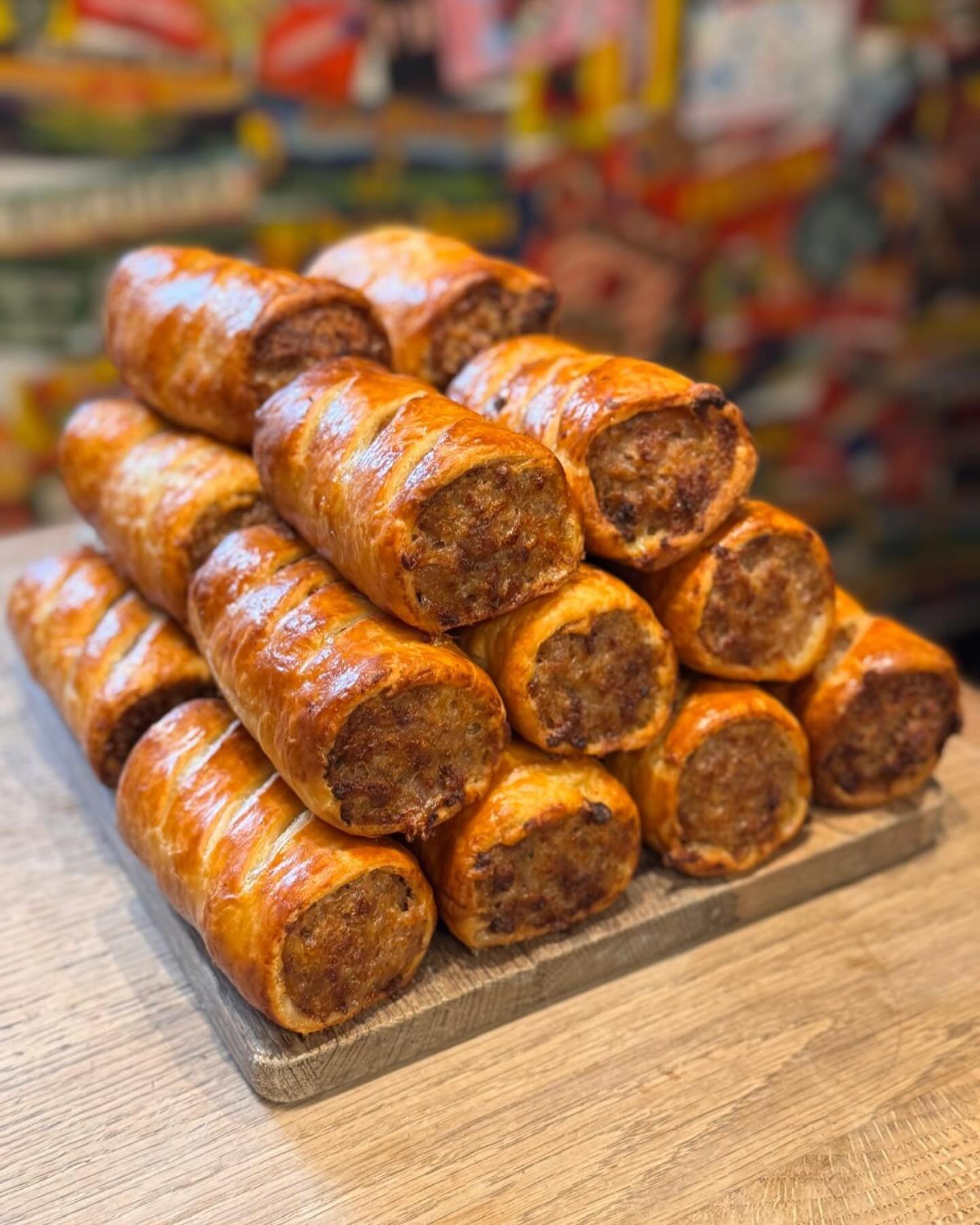 Deli sausage rolls. Affectionately known in house as  stressage rolls, as we get a little nervy if we don&rsquo;t have any. We bake these fresh every morning #deli #broadway #sausage #roll #sausagerolls #broadwaycotswolds #fresh #freshlybaked #bestwa