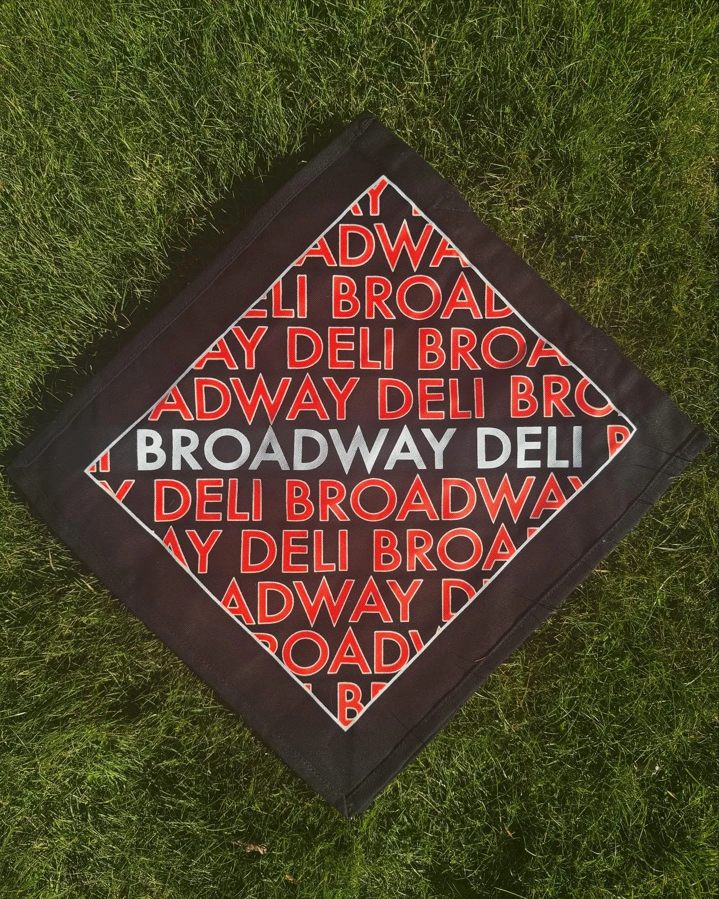 Does anyone need a new handbag? Deli Totes!  #broadway #deli #tote #totebag #broadwaycotswolds #broadwaydeli #cotswolds #gift #handbag #newhandbag #shopsmall #shoplocal #totesamazing #giftbag #style #delistyle