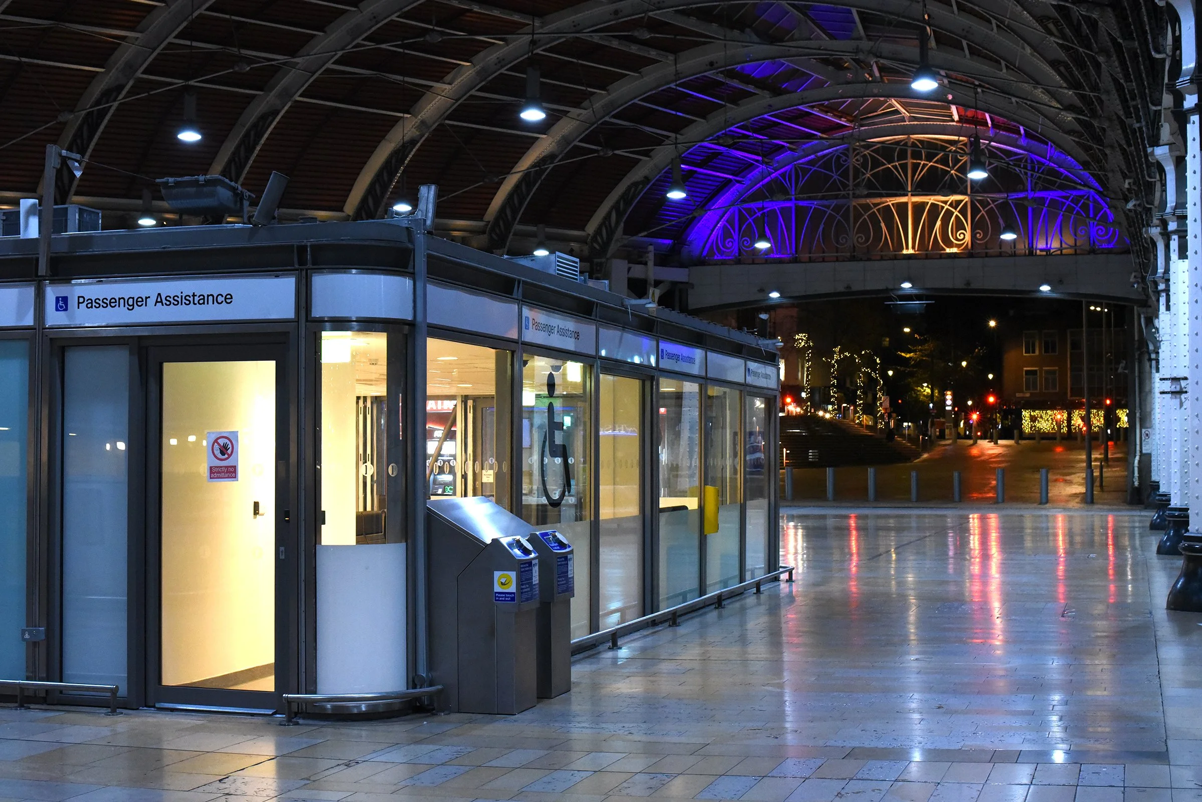 Paddington Station: Reception, London