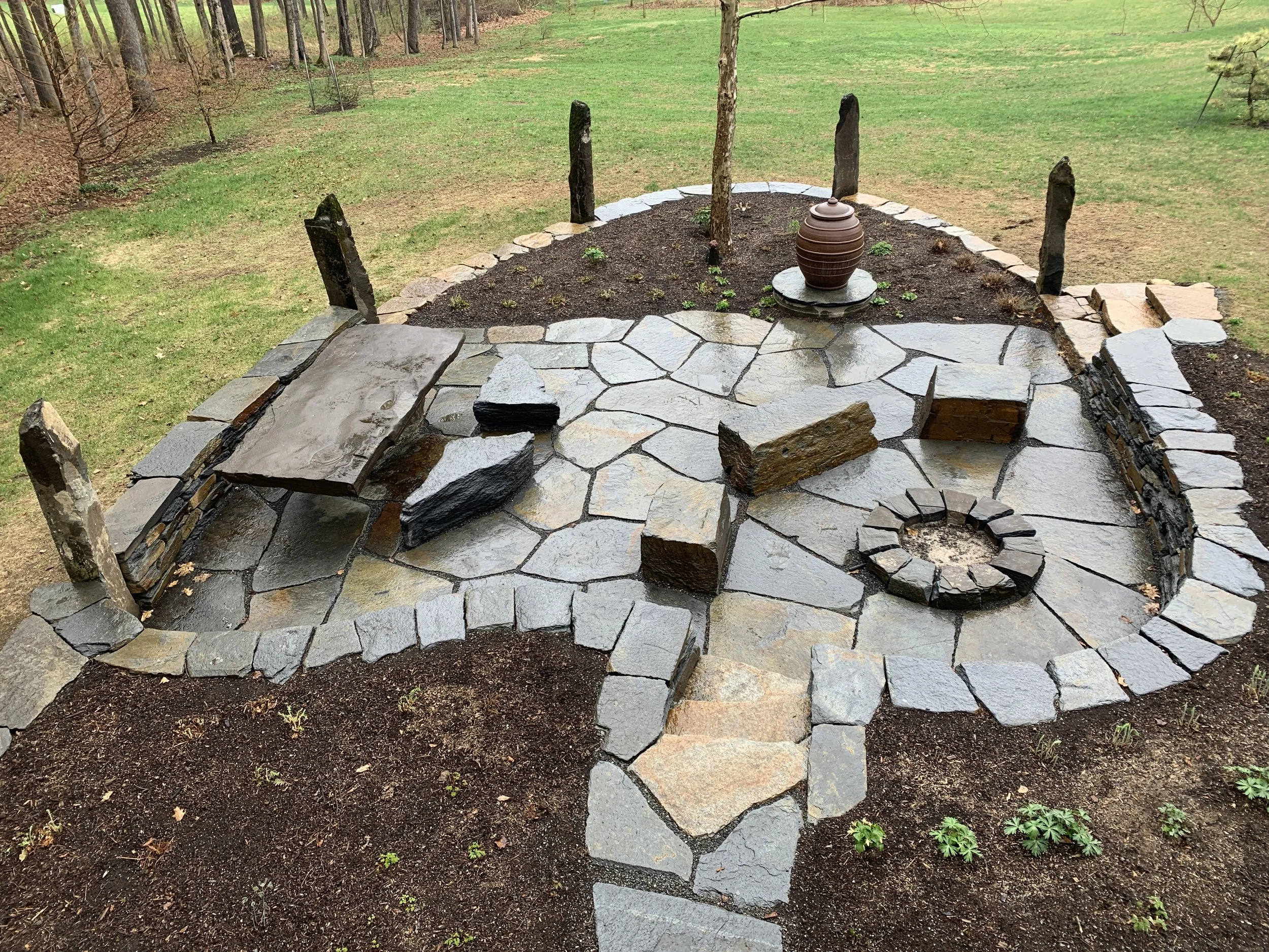 Natural flagstone patio 
