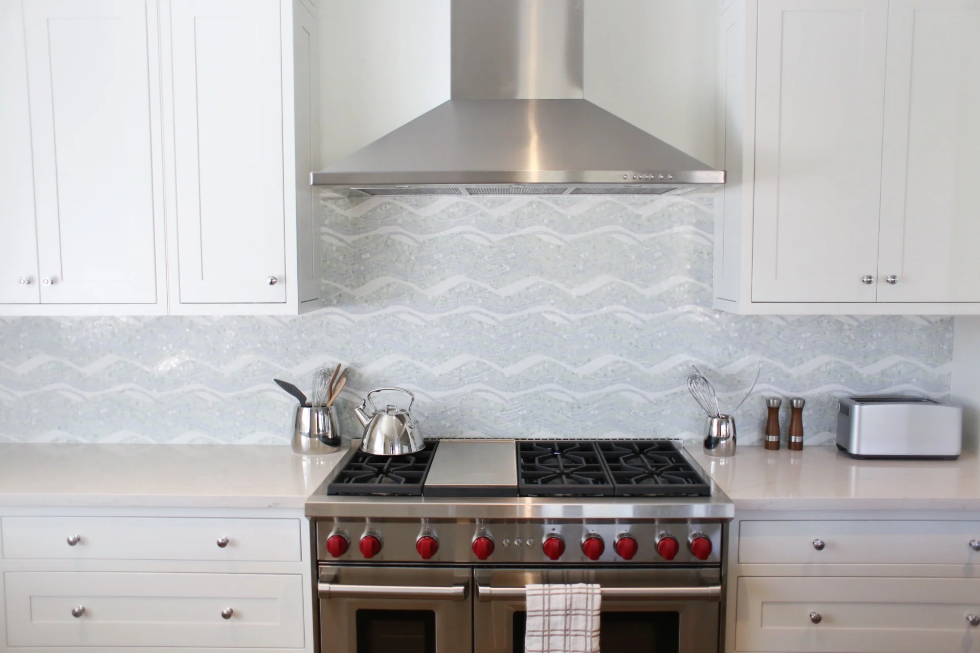 Traditional Kitchen Kitchen Remodel by Absolute Kitchen & Bath Works — Project 2 project photo