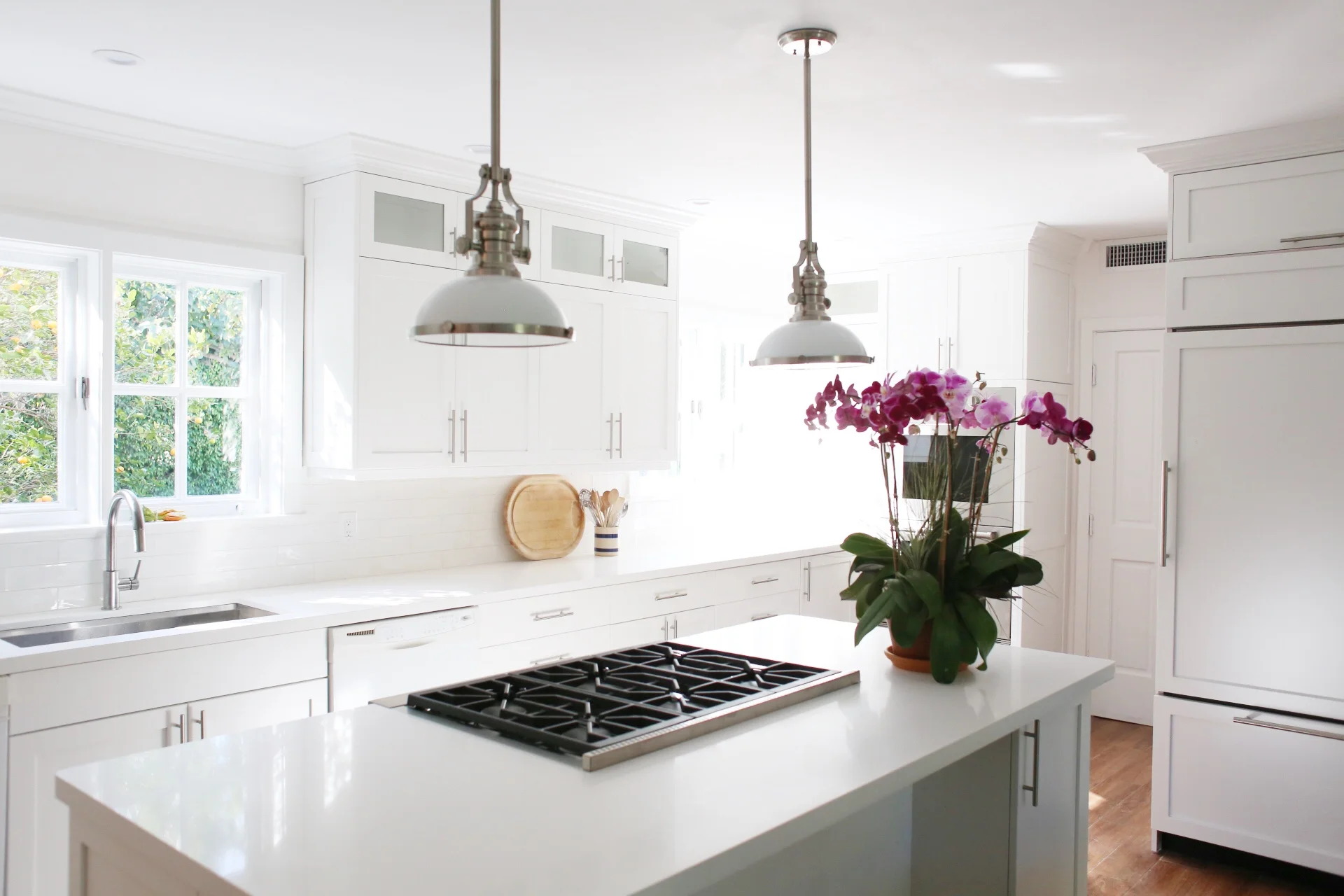 Kitchen by Absolute Kitchen & Bath Works