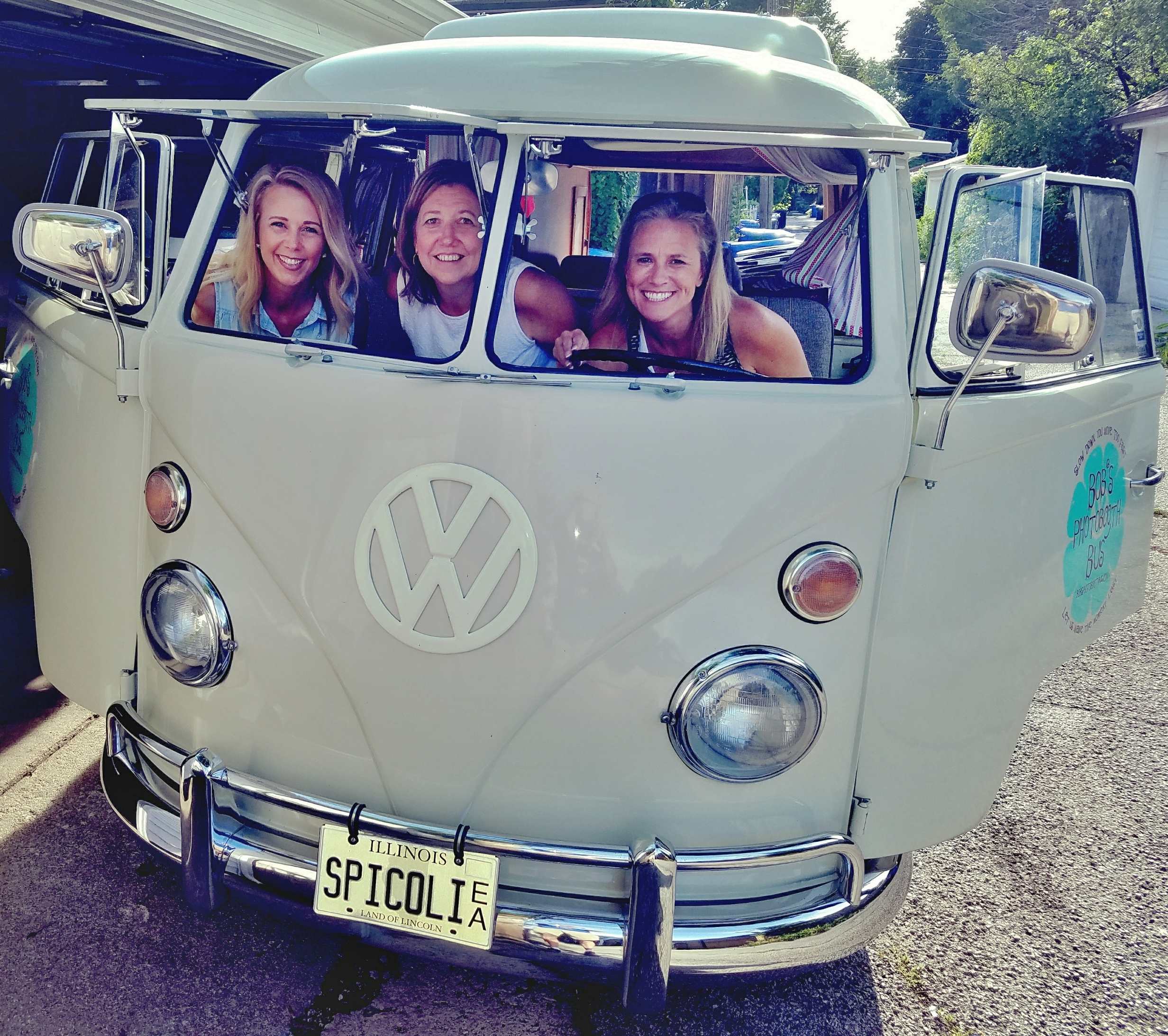 Gina, Carrie & Kerry in Bus.jpg