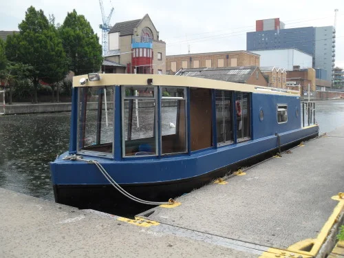 narrow boat.jpg