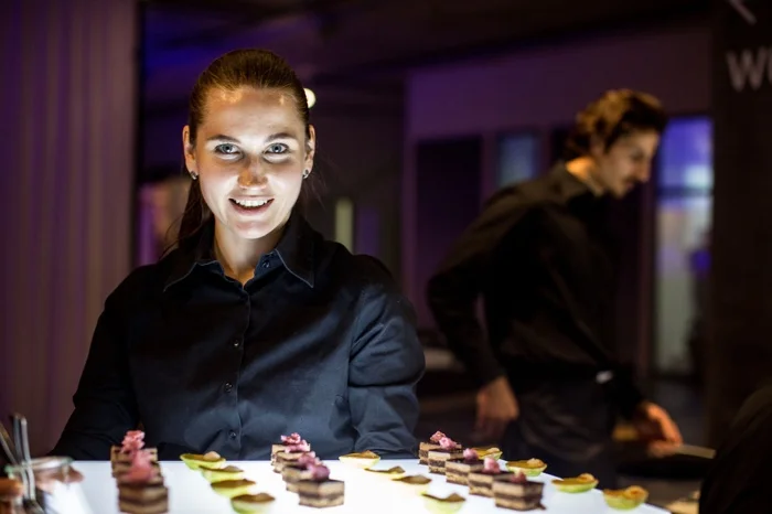 DINE & SHINE.jpg