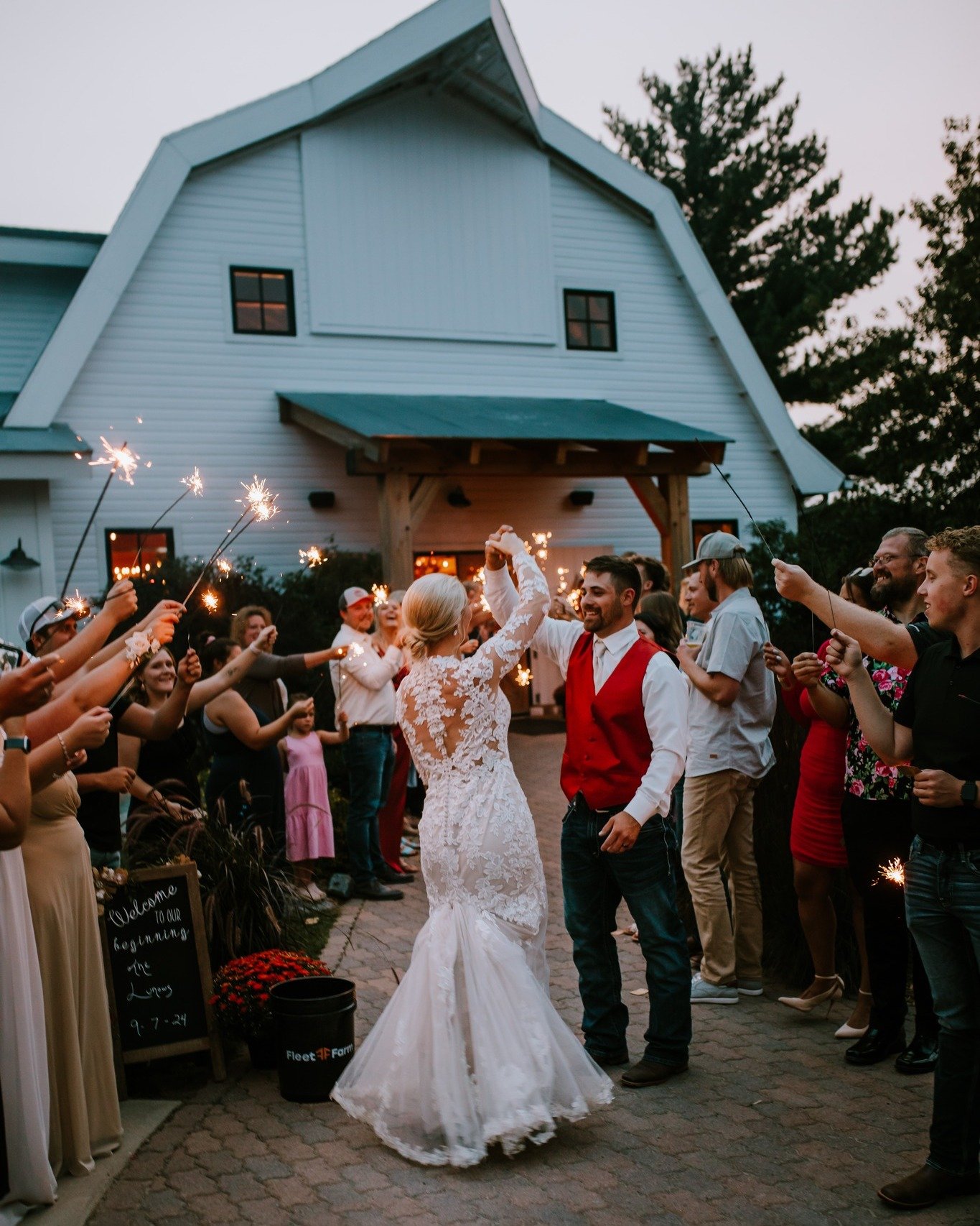 <3 Late summer wedding with a sparkler exit <3