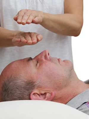 Reiki image for vagaro.jpg