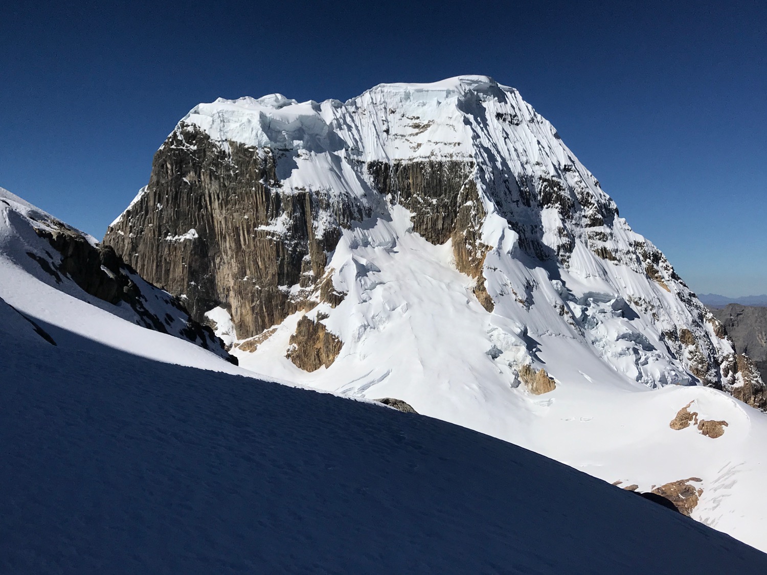 Sick Snowclad Giants in the Huayhuash