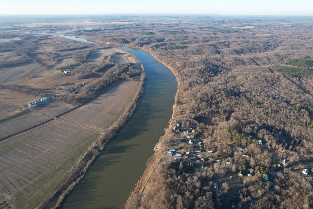 Dycusburg, Kentucky on the east bank of the Cumberland