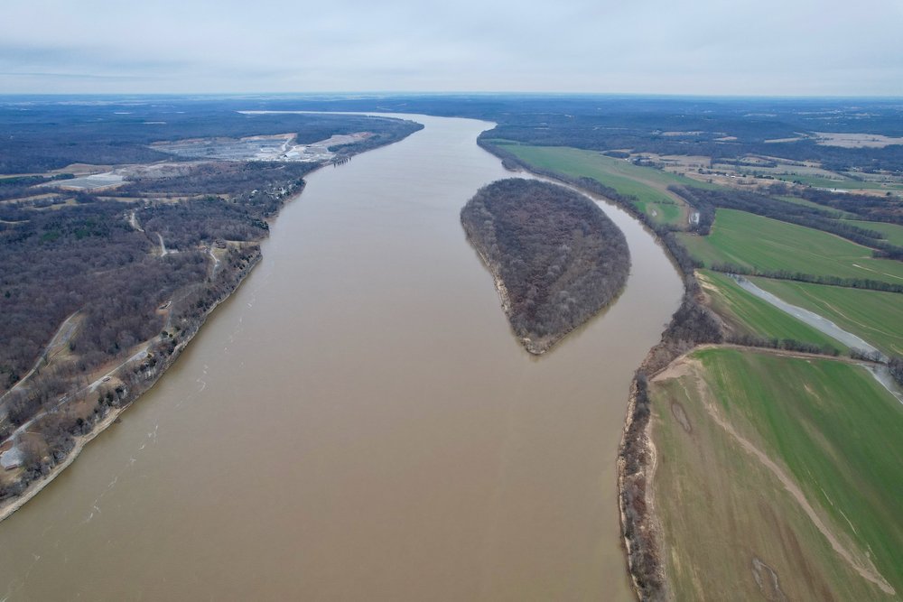 The Ohio River Border between Kentucky and Illinois