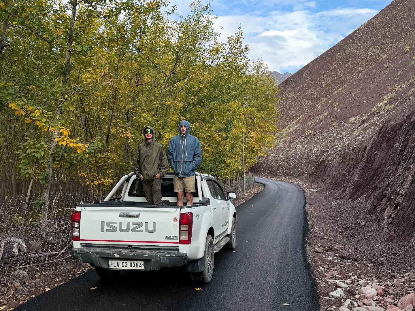 There’s a hint of Fall in the air over here in Ladakh, and it’s time to pick the seabukthorn berries. We never made it out to the village of Shang this afternoon. A giant dump truck was blocking the road with an excavator. Guy couldn&rsqu
