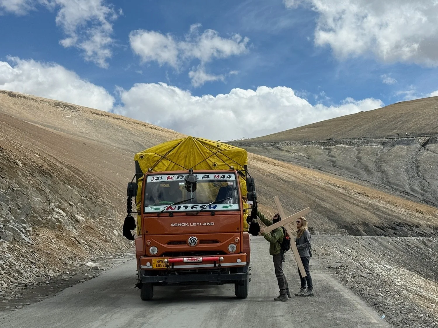 Tracting the Traffic in High Places