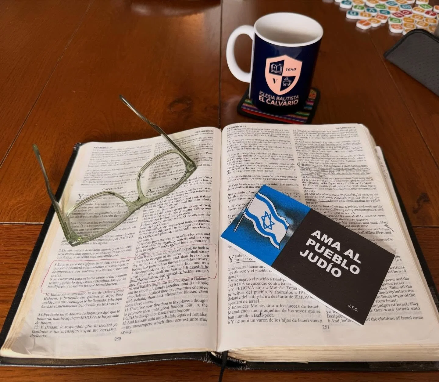 &iexcl;Ama Al Pueblo Jud&iacute;o! There are some brethren out there I love, but boy are they tangled up in the spirit of the age that once infected Egypt, Assyria, Babylon, Persia, Greece, and Rome of old. I love &lsquo;em, but based on some of thei