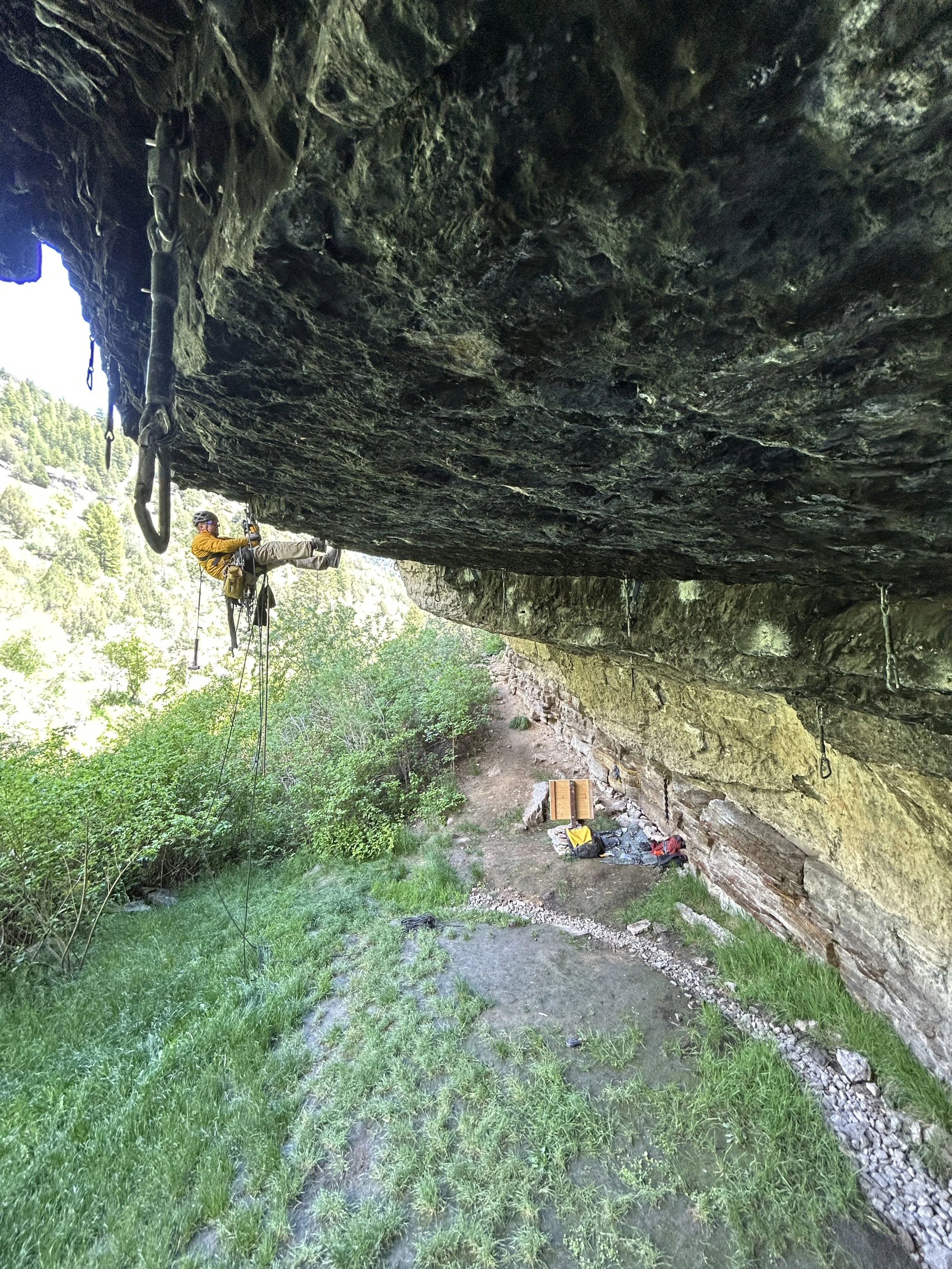 Anchors: China Cave