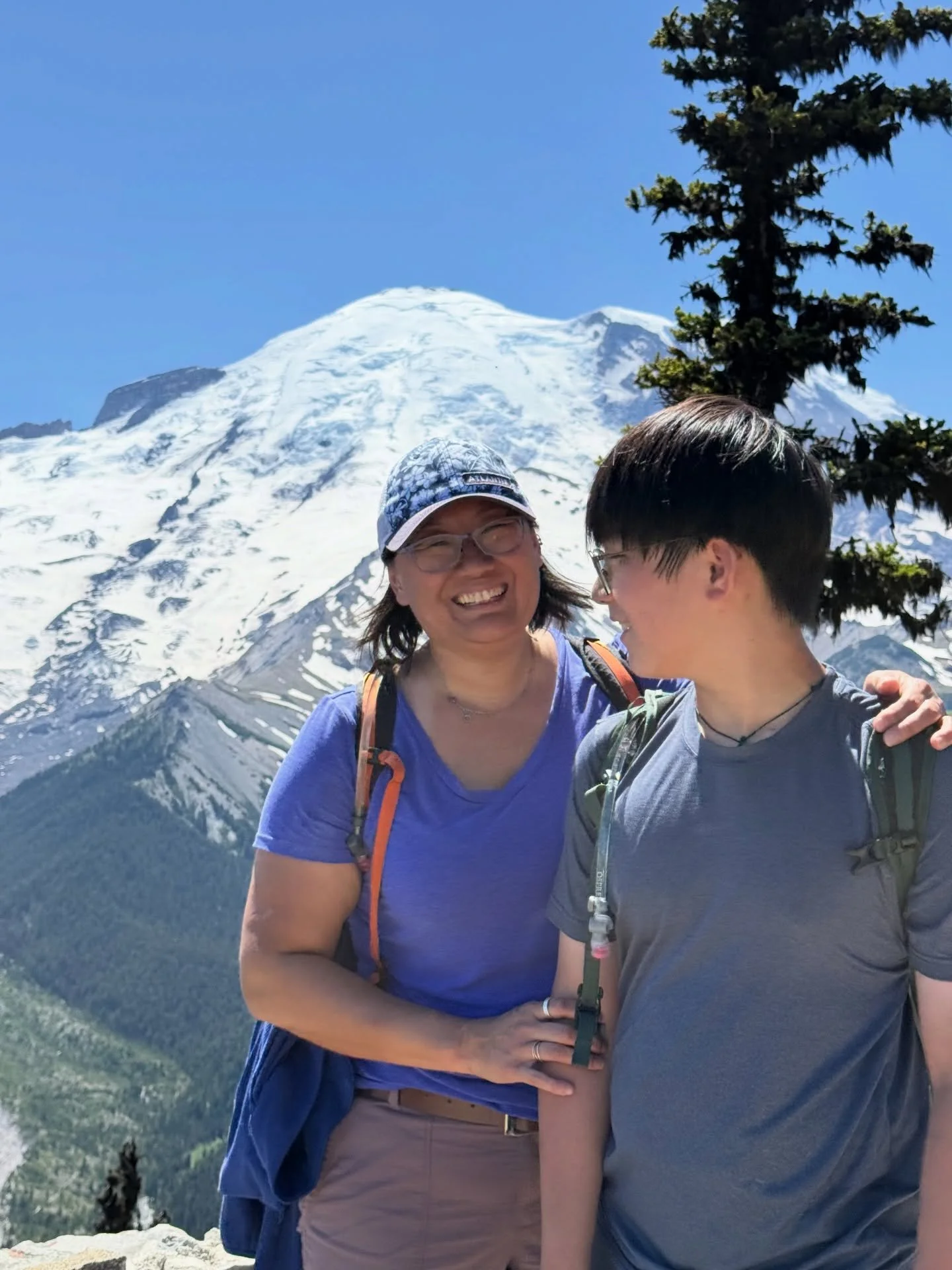 While the mountains are getting absolutely dumped on with snow, we&rsquo;re over here daydreaming about warm summer trails, wildflower meadows, and big views at Mount Rainier National Park. ☀️🏔️

One of our favorite summer adventures is hiking the s