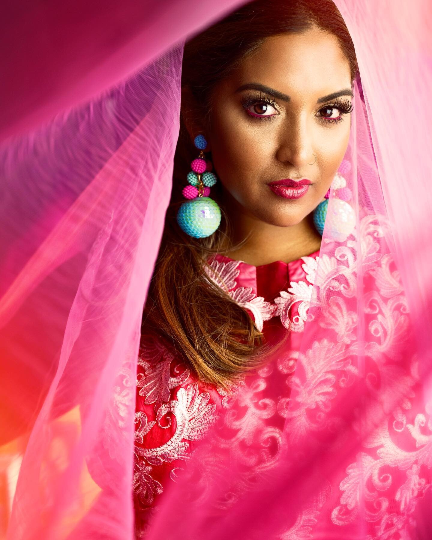 How vibrant is this capture from the latest issue of @thecreativejmichael w/ @jayamcsharma!? We start distributing this week! 

#picoftheday #portraitphotography #pink #magazine #thecreative
