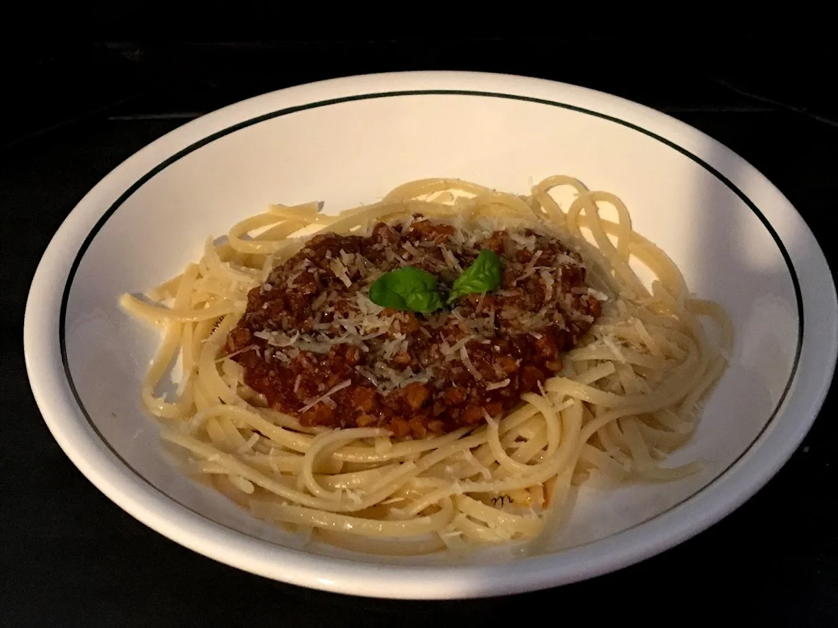 Pomodoro Sauce with Spicy Tempeh on Whole Grain Pasta