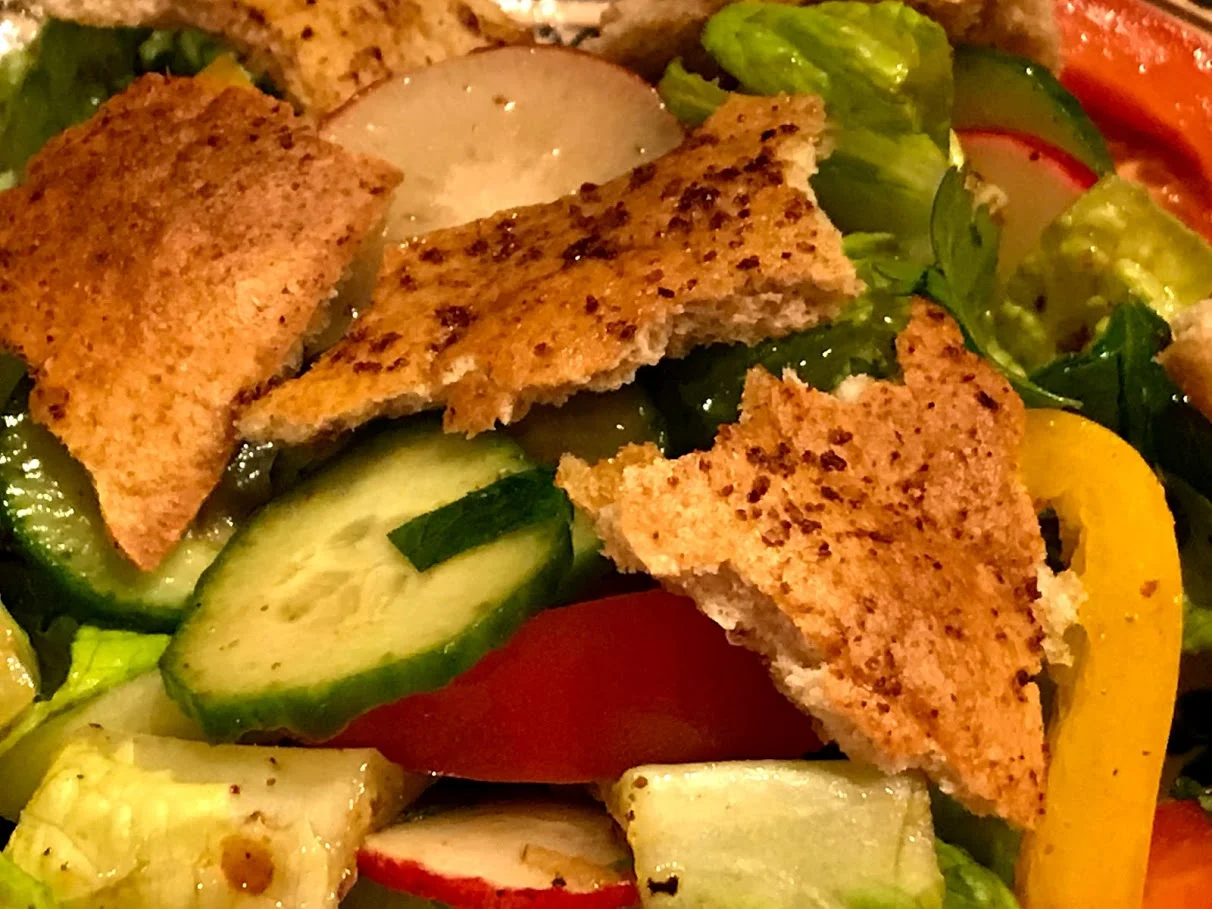 Fattoush close up.jpg