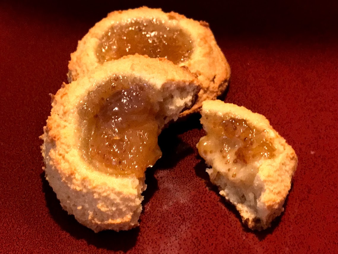 Almond cookie broken.jpg