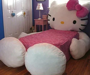 hello-kitty-bed.jpg