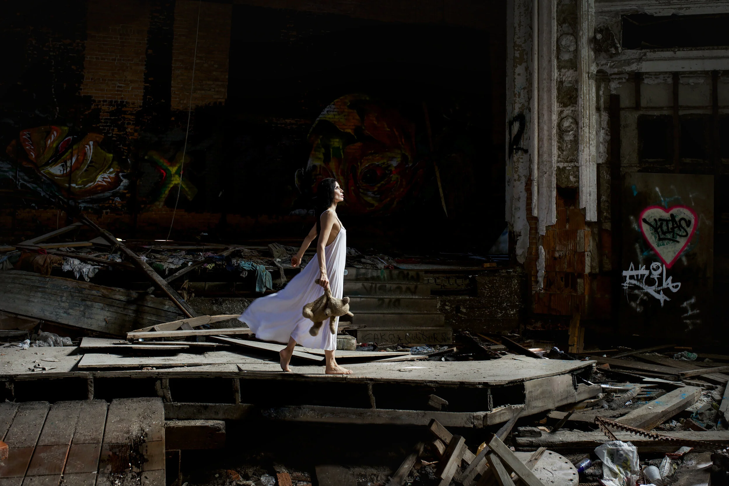 2B9B3437-C169-47DB-A486-A356D3334F27_1_100_o copy.jpg