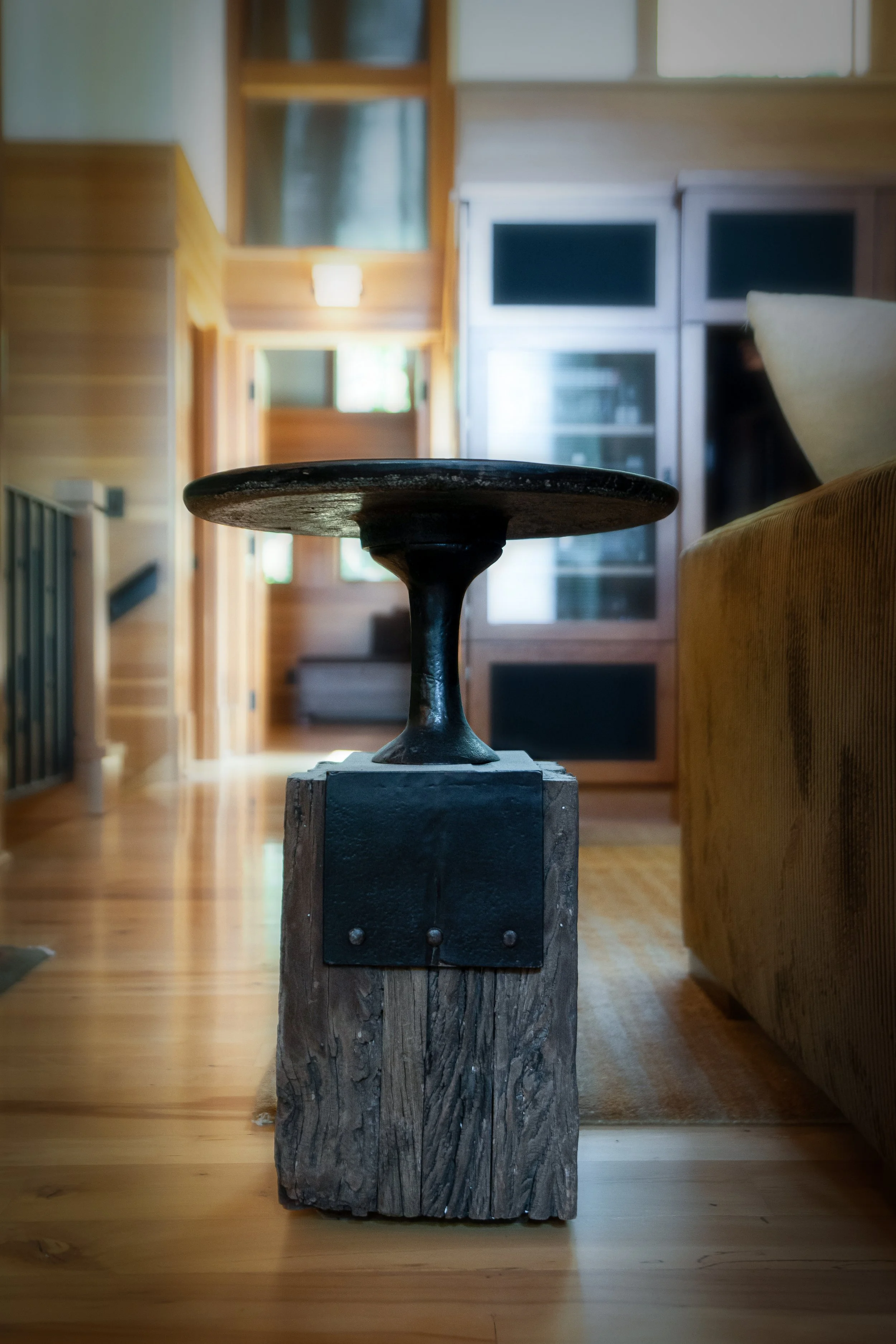 4-METAL-WOOD SIDE TABLE.jpg