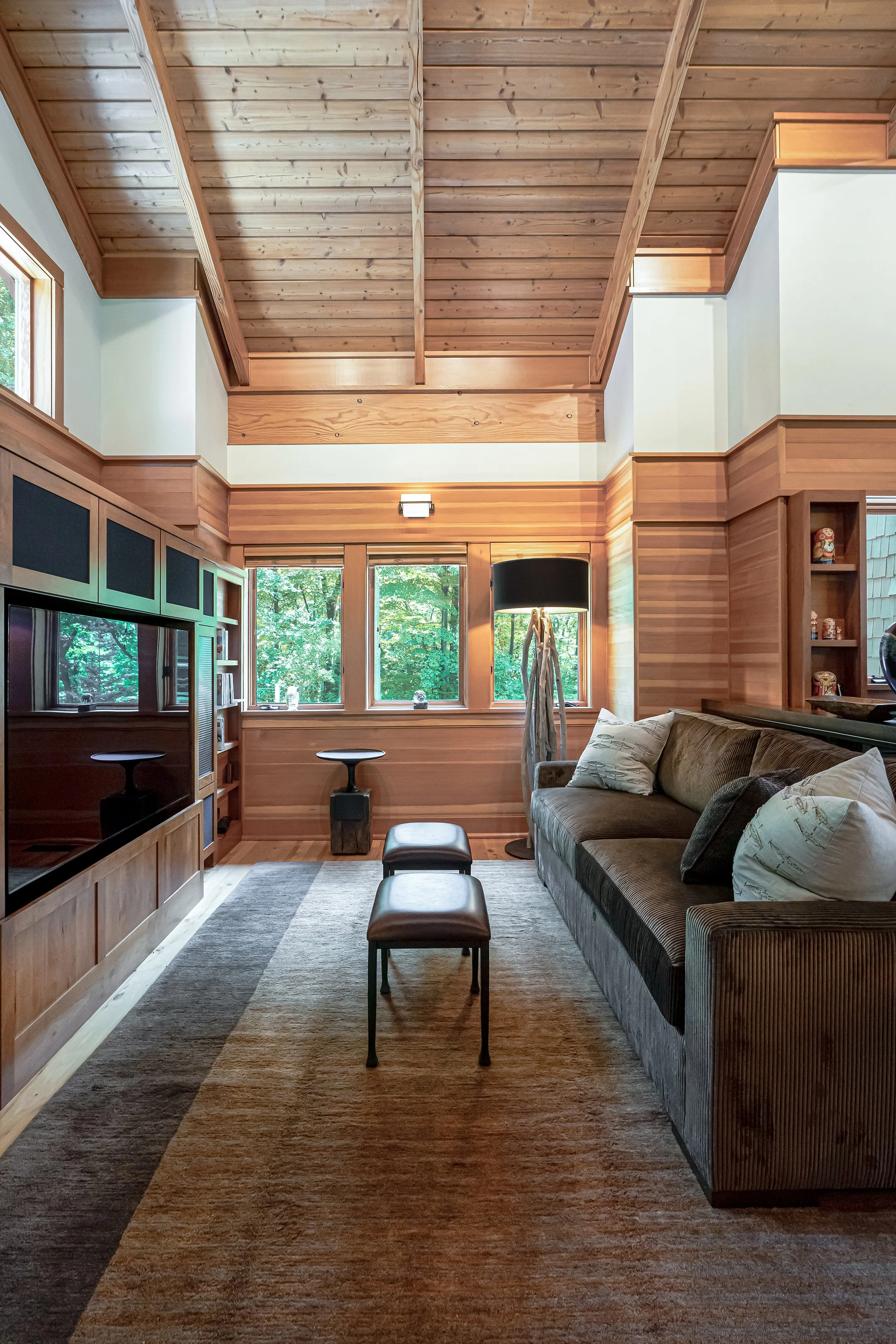 14-2ND-FLOOR-TV-AREA copy-SMALLER.jpg