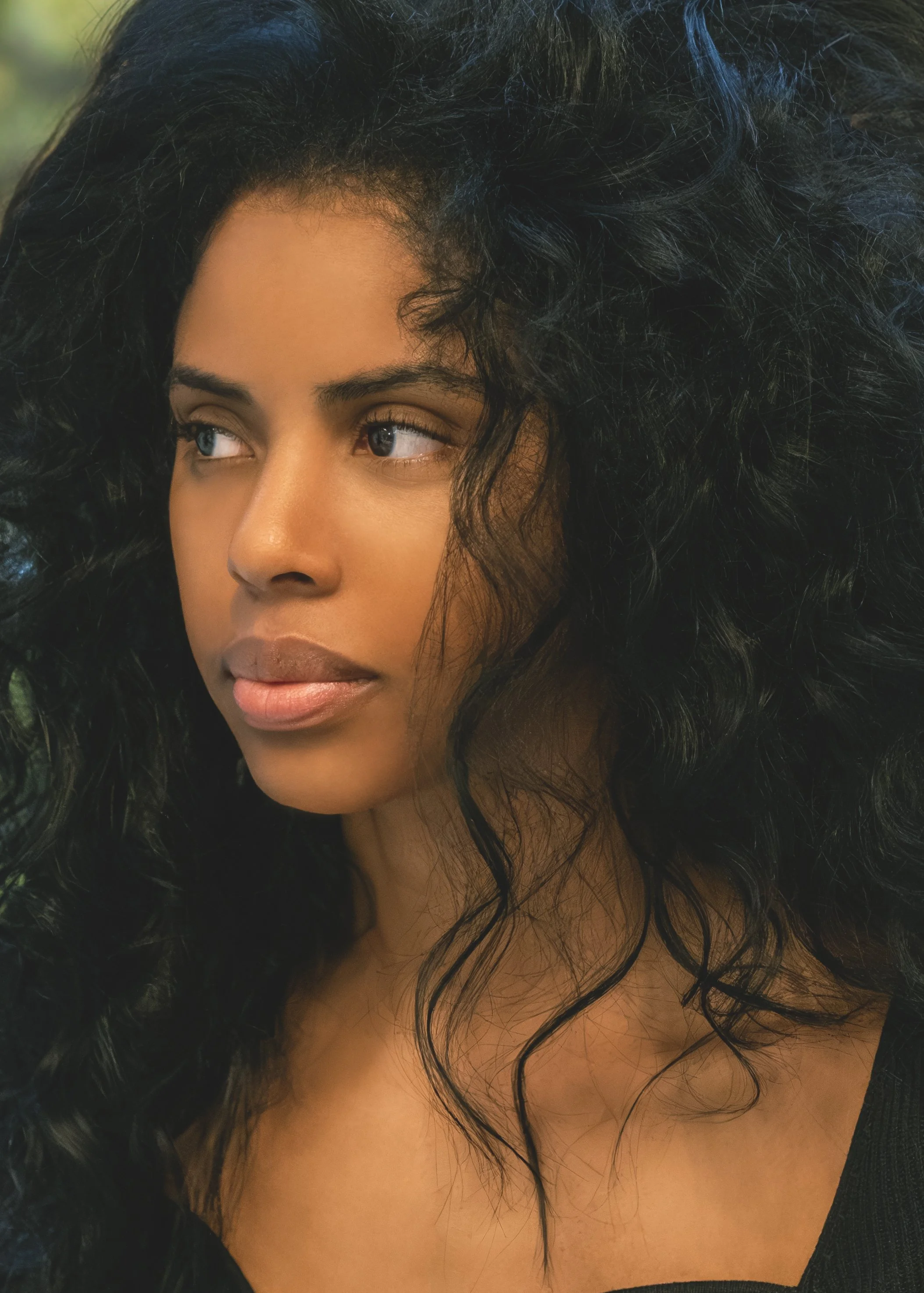 8-MODEL CLOSE UP copy.jpg