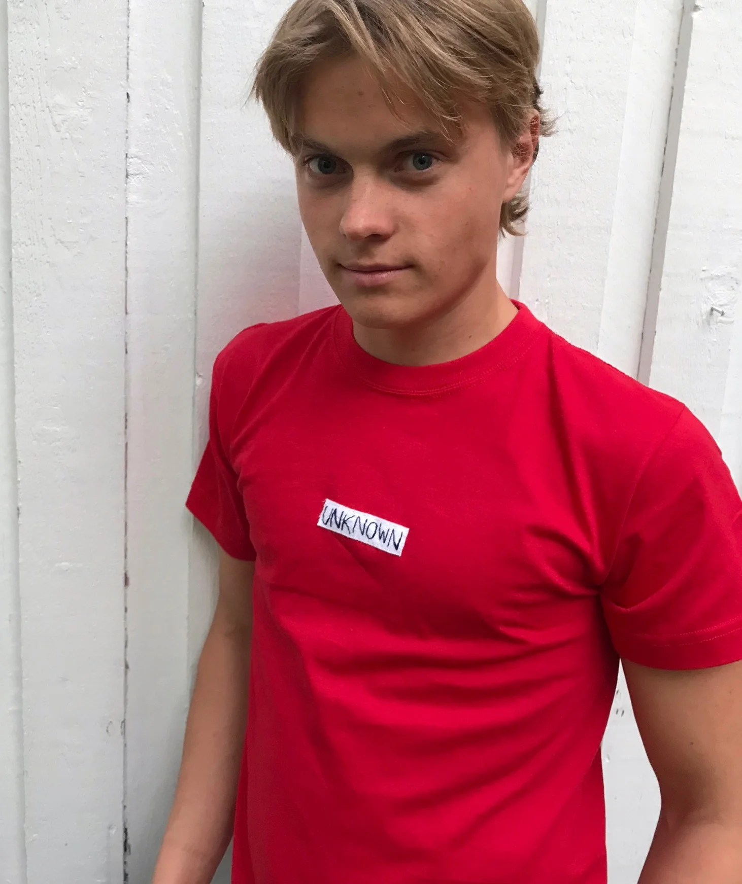 17b Red Unknown .jpg
