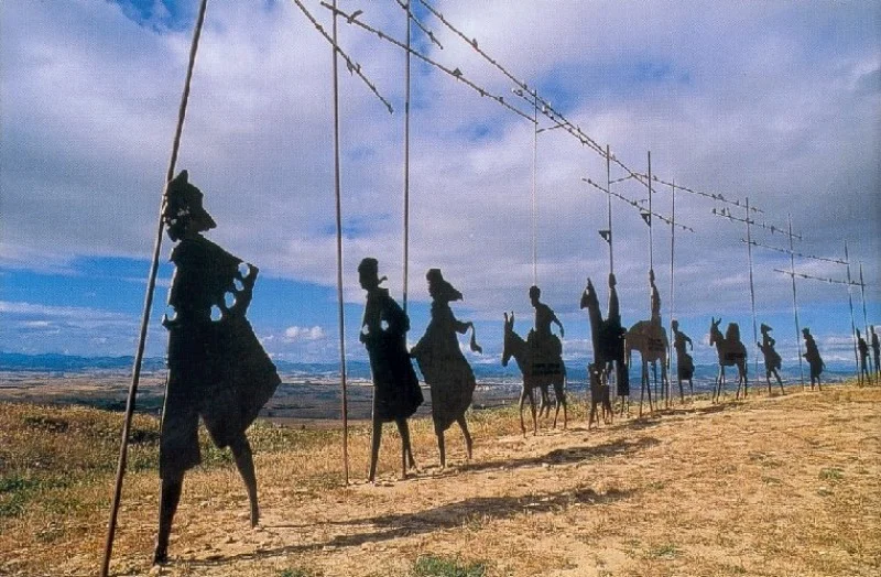 Sculptures on the Alto de Perdón ( Wikipedia )