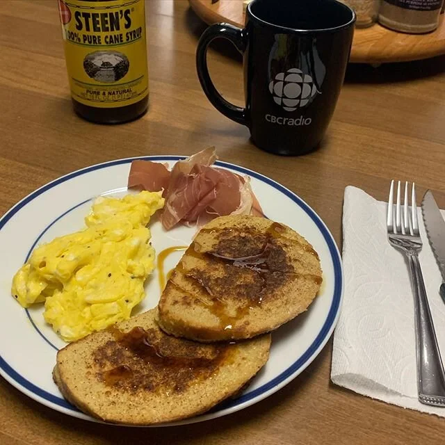 Today’s #eastercarbs include Sourdough French Toast! (Plus scrambled eggs and the last of my prosciutto stash.)