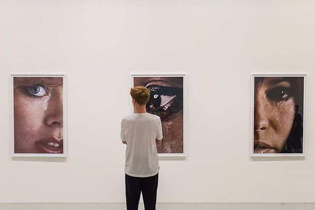 Repost @sprengel_museum_hannover

Catch Anne Collier&rsquo;s exhibition &ldquo;Photographic&rdquo; at the Sprengel Museum in Hannover. 
Collier is interested for the most part in pictures that are characterised by a very emotional visual language: ey