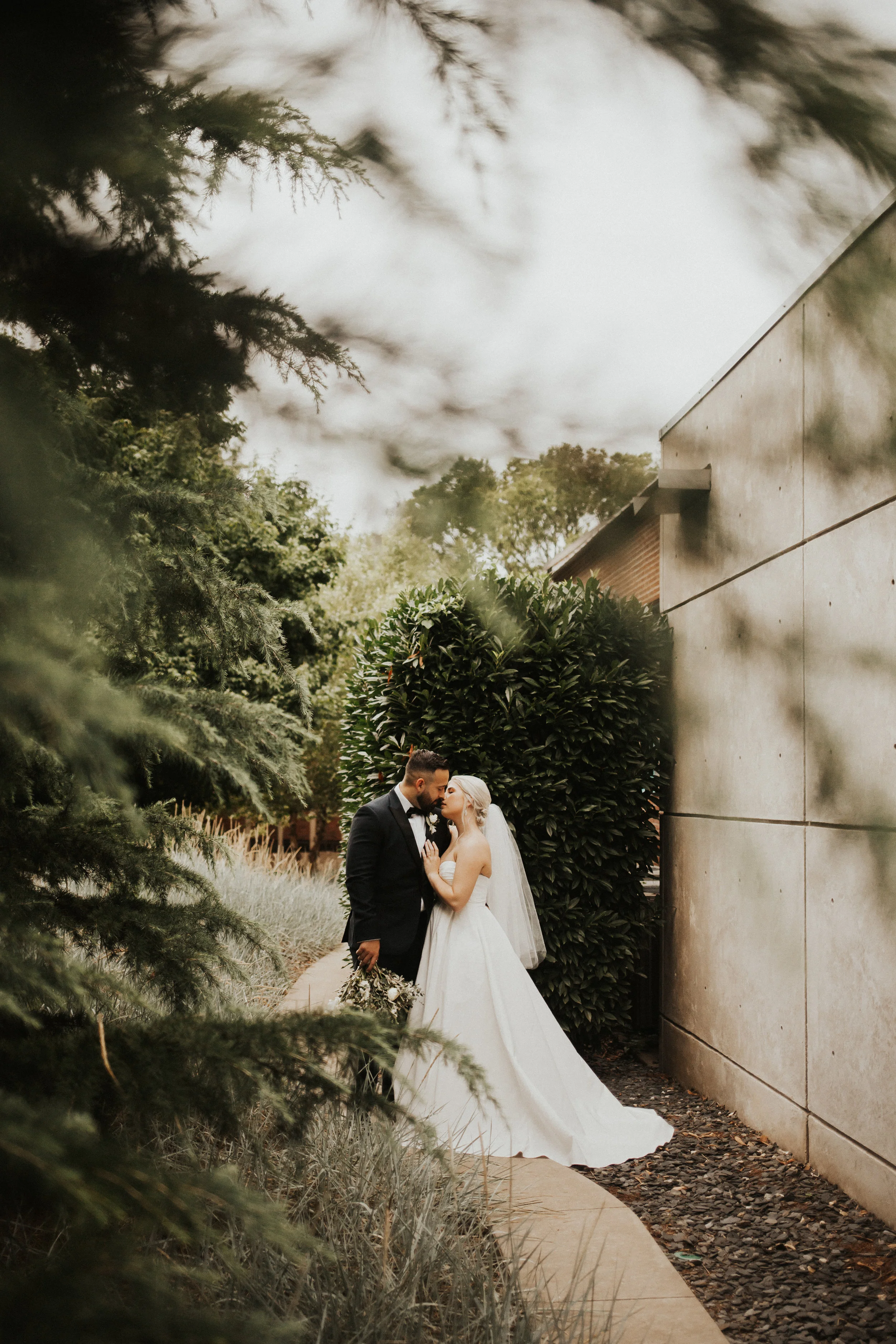 Ruby Venue - Urban Summer Wedding Day | Downtown Nashville Wedding Photographer