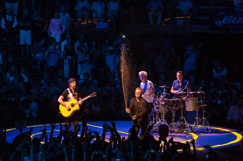 U2