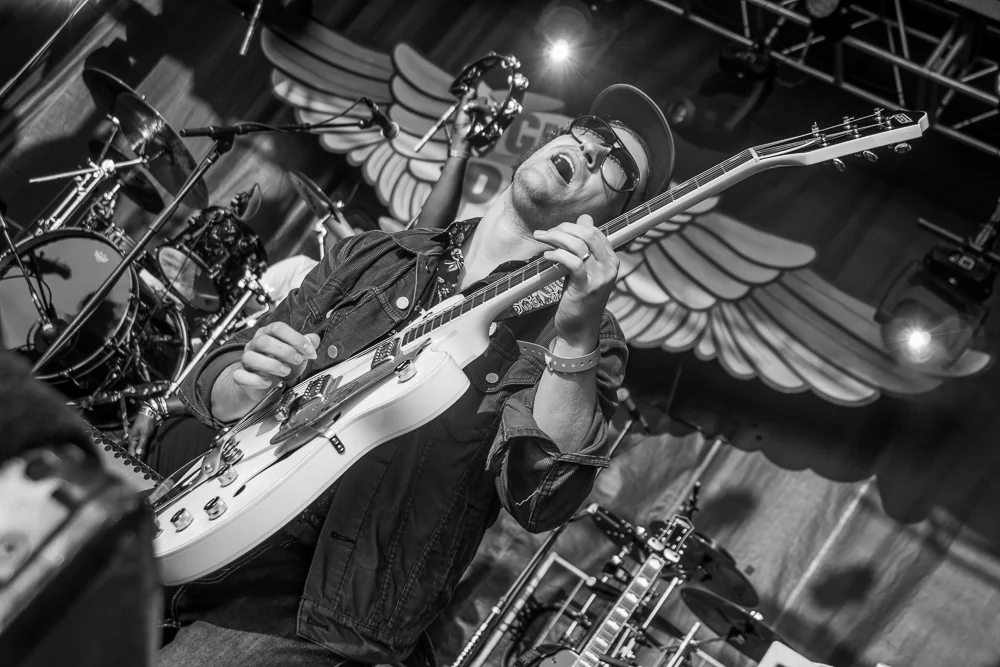 Low Cut Connie