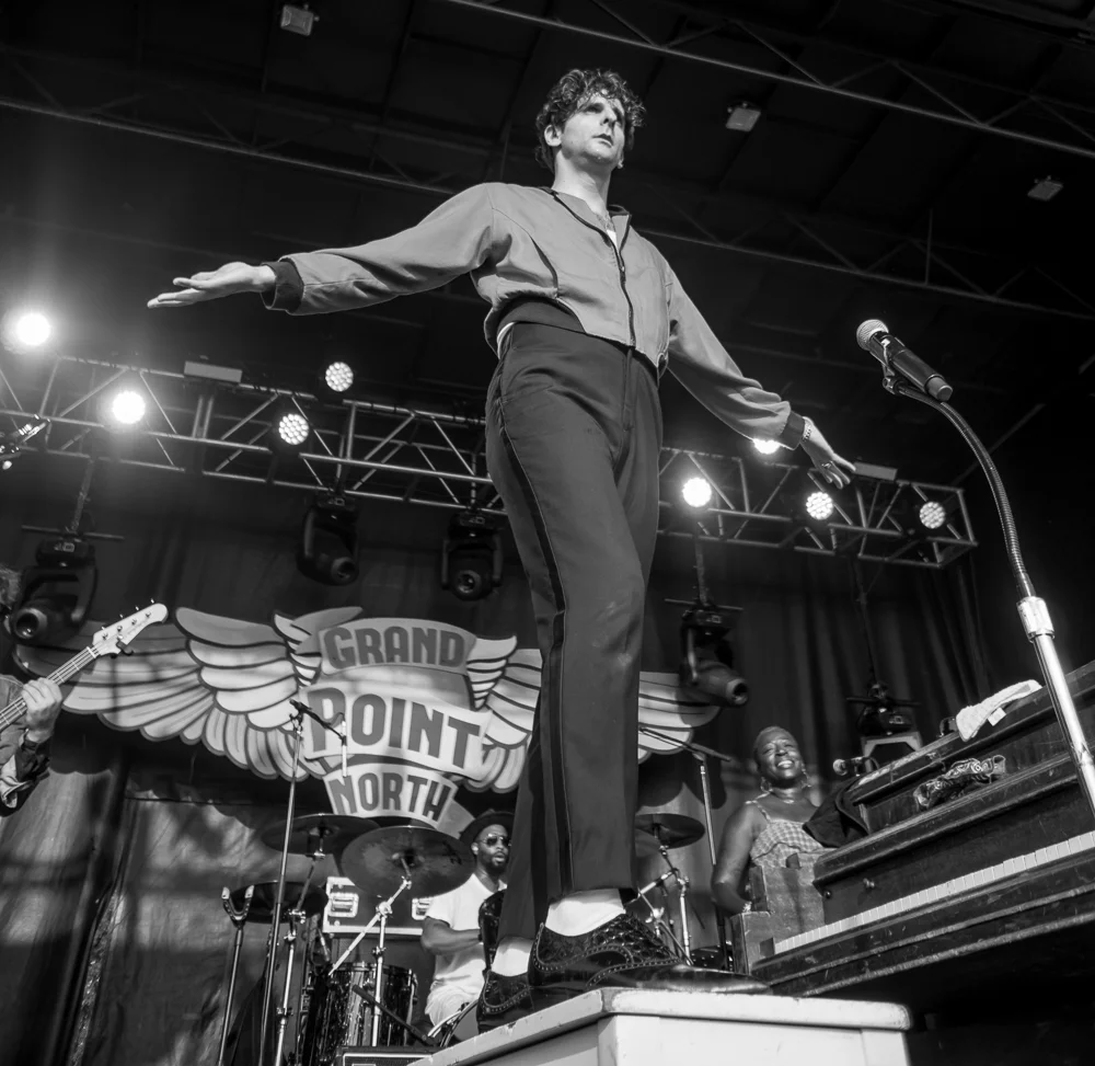 Low Cut Connie