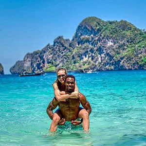 BRANDIN AND BRI TRAVEL.jpg