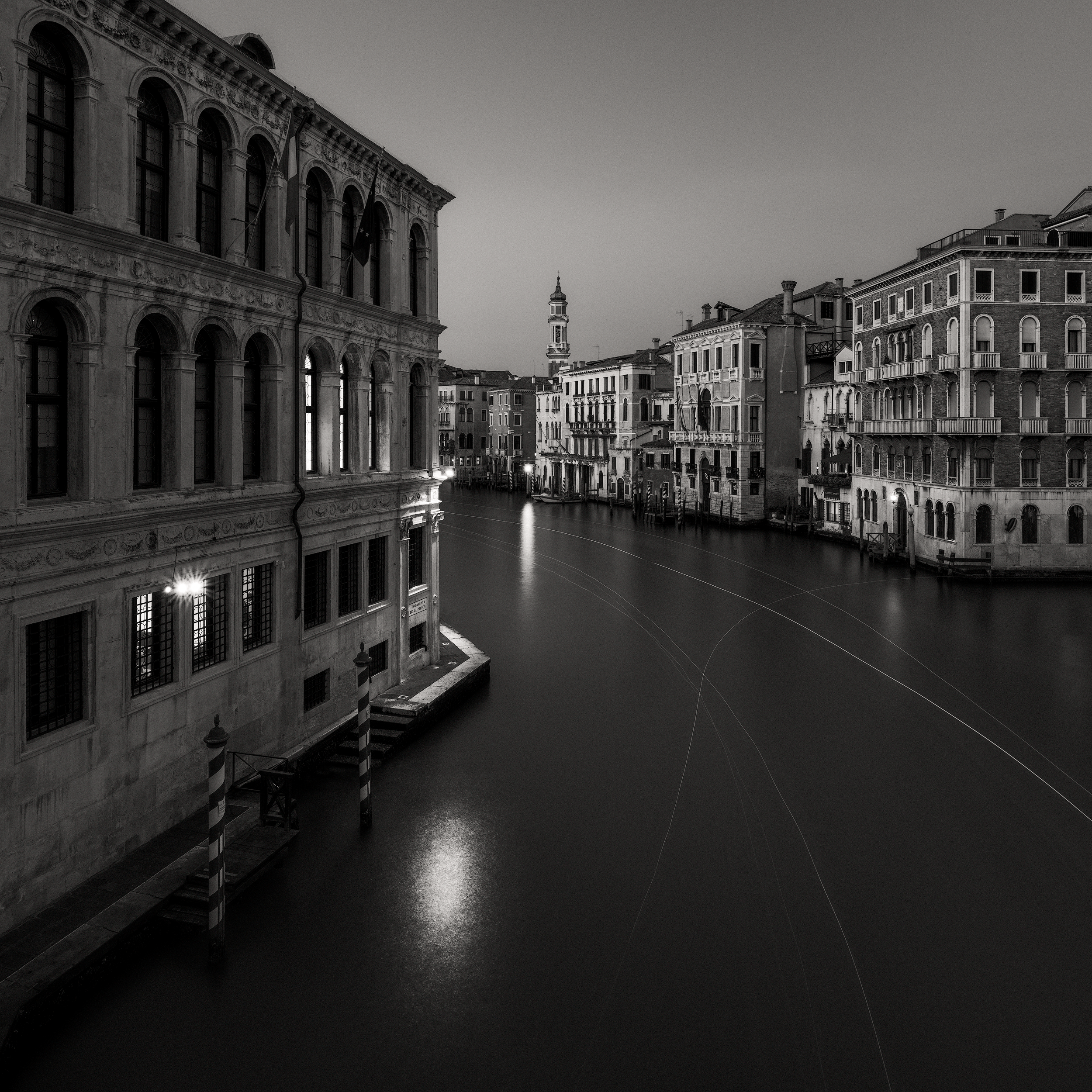 CANAL TRAFFIC.2500PX-GR.png