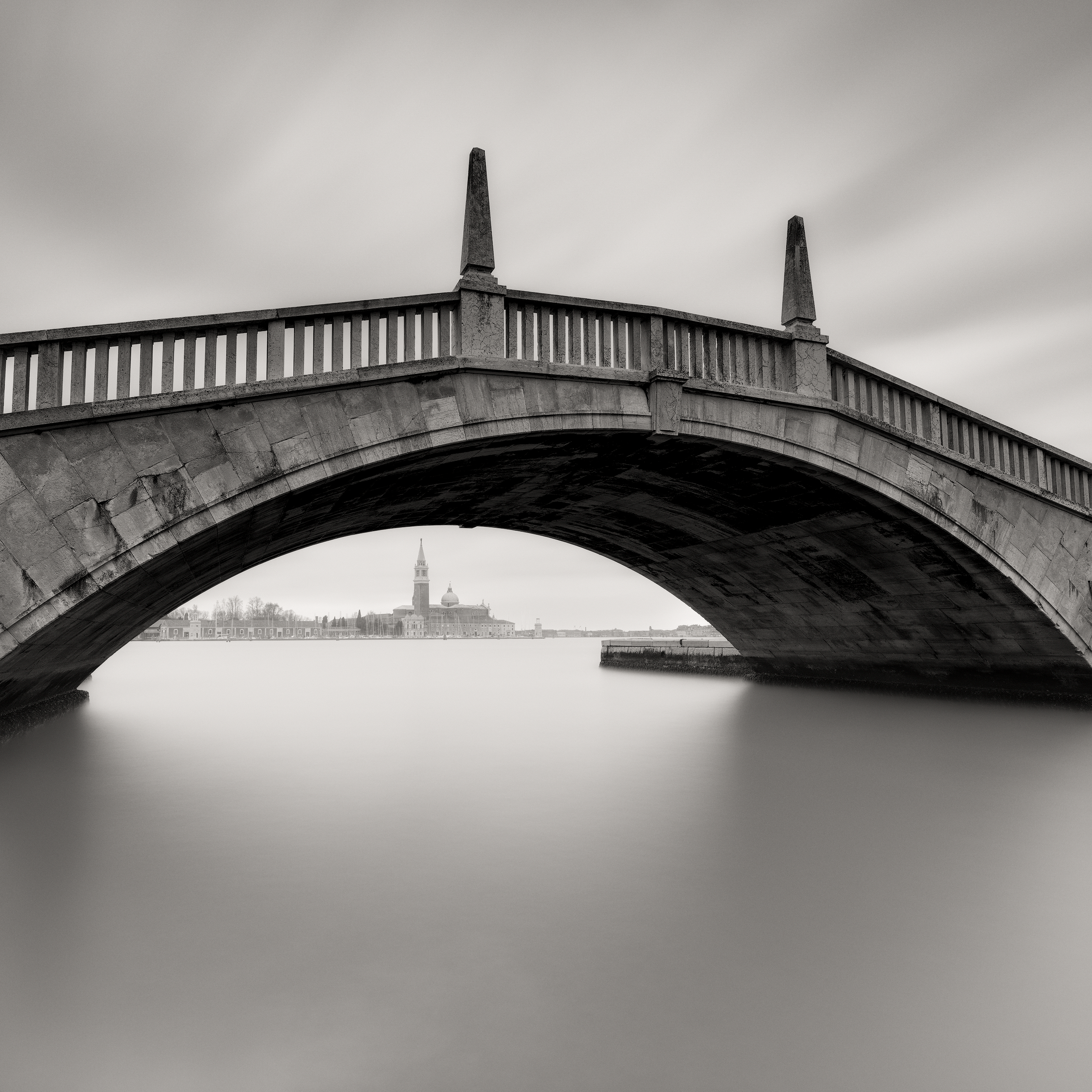 BOLD-CROSSING.2500PX-GR.png