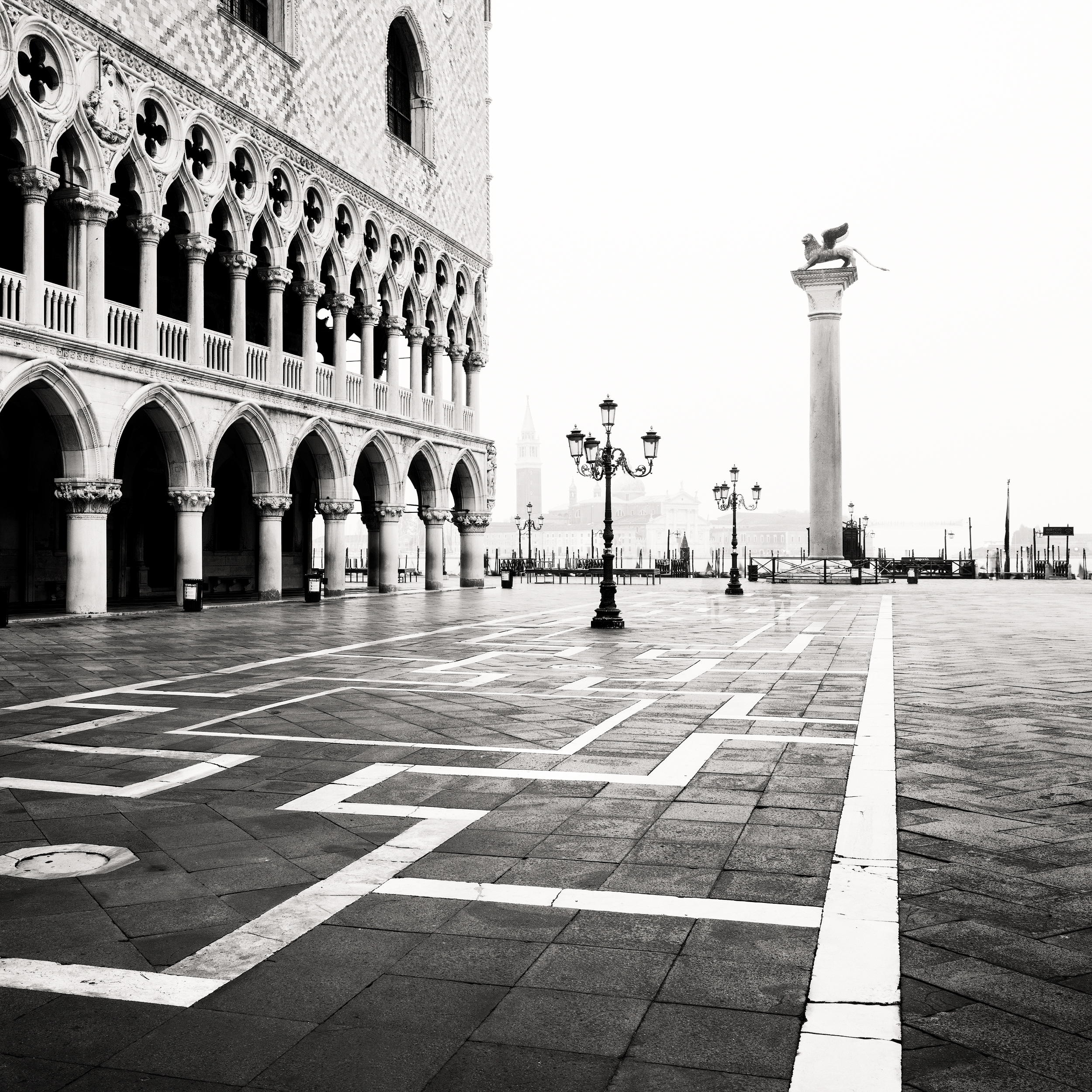 WINGED LION.2500PX-GR.png