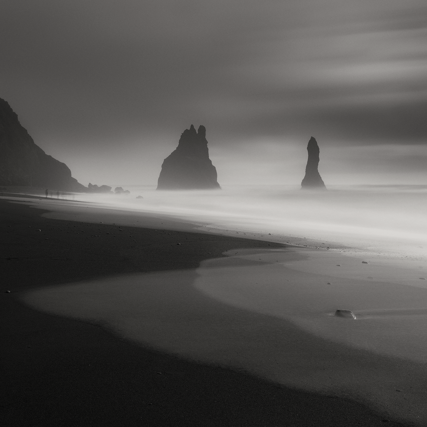 space-solitude-seastacks-black-sand-beach.png