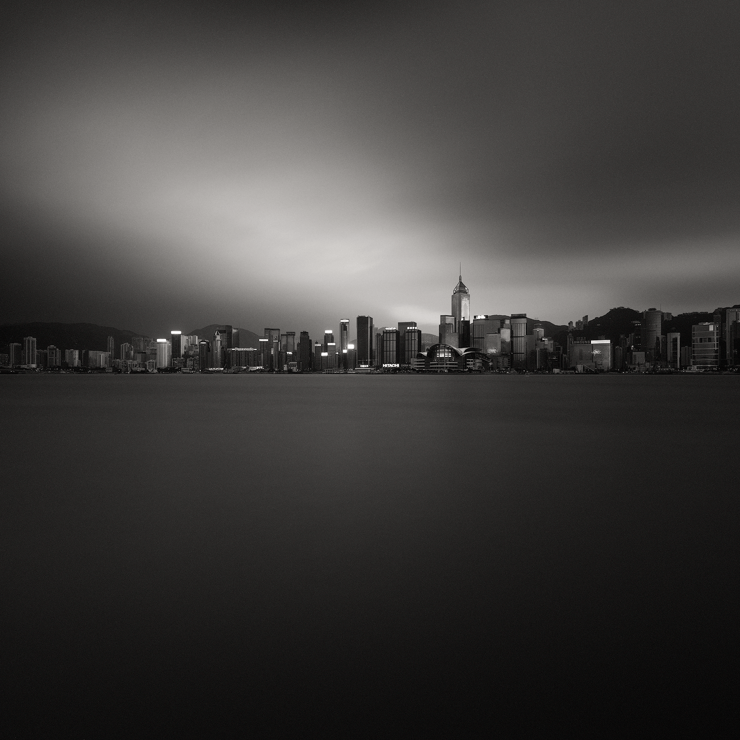 DARK CITY